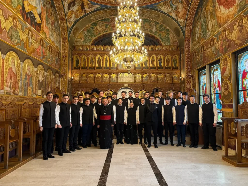ХОР БОГОСЛОВИЈЕ ,,МИТРОПОЛИТ НИКОЛАЈ КОЛАН“ – КЛУЖ-НАПОКА, РУМУНИЈА ХОР БОГОСЛОВИЈЕ ,,МИТРОПОЛИТ НИКОЛАЈ КОЛАН“ – КЛУЖ-НАПОКА, РУМУНИЈА